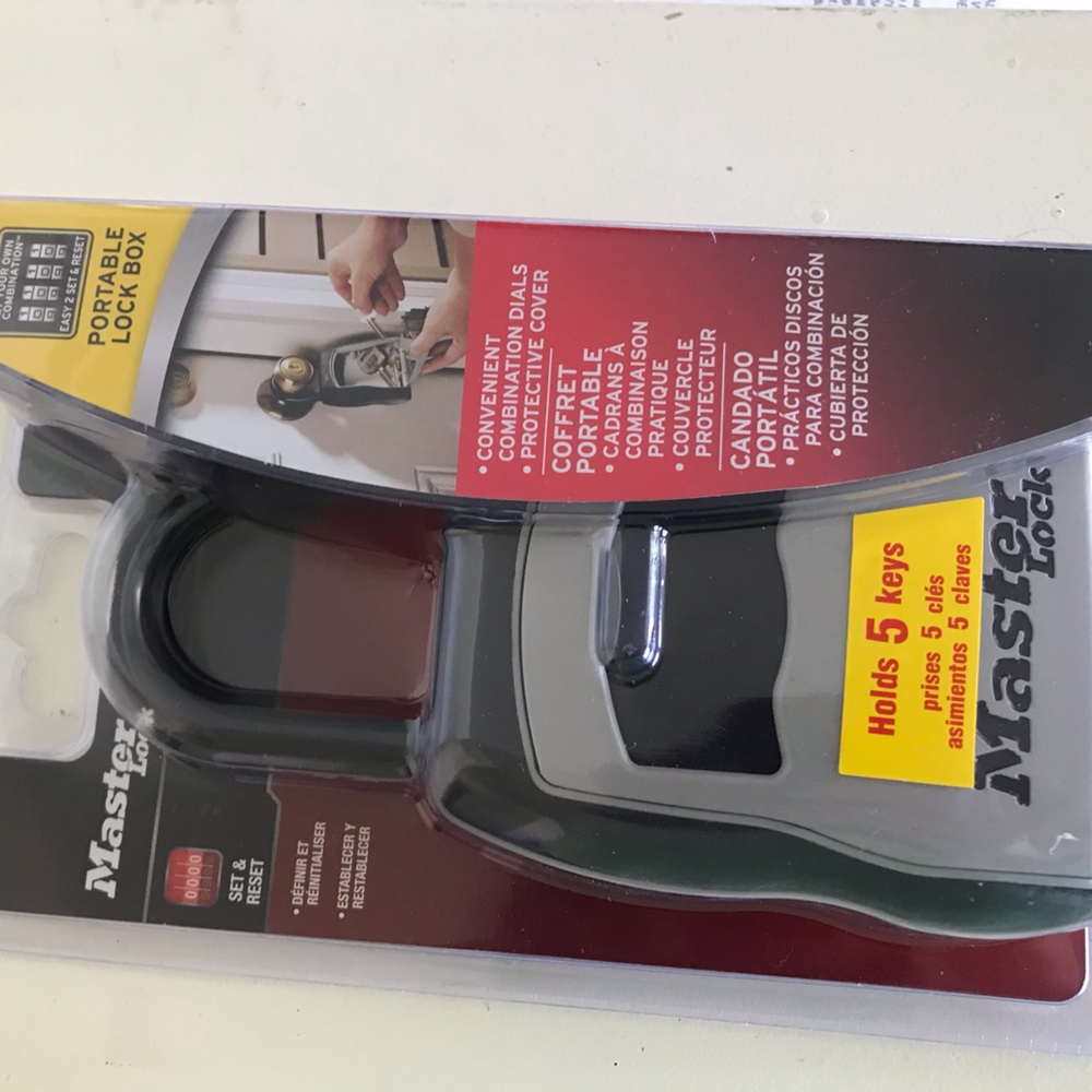 A brand new masterlock lockbox for keys realtor lockbox 5400D